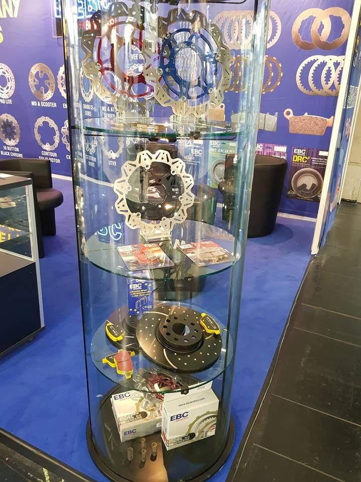 EBC Remblokken Remschijven Remleidingen Big Brake Kit, Auto diversen, Tuning en Styling, Ophalen of Verzenden