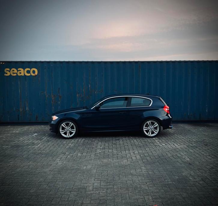 BMW 1-Serie 2.0 D 118D M-SPORT 2010 Blauw, Auto's, BMW, Particulier, 1-Serie, ABS, Airbags, Airconditioning, Android Auto, Apple Carplay