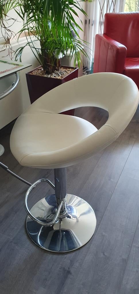 Design kruk wit leer - Verstelbaar en draaibaar, Ophalen, Gebruikt, 60 tot 90 cm, 1 kruk
