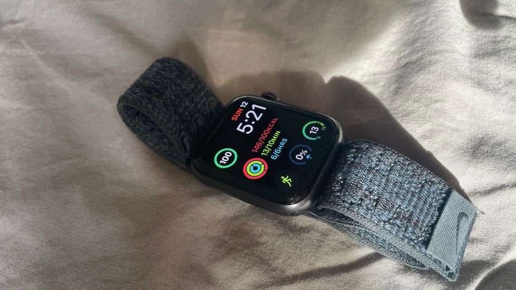 Apple Watch Nike SE, Gebruikt, Apple Watch ⌚️, Zwart, IOS