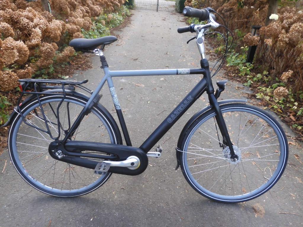 Nette Gazelle Esprit  met 3 versnellingen en 61 frame, Fietsen en Brommers, Fietsen | Heren | Herenfietsen, Gazelle, Versnellingen