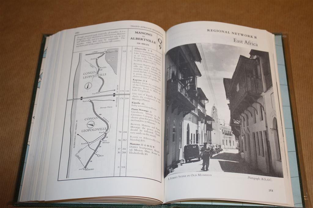 Trans-African highways. Route book main trunk roads. 1963., Ophalen of Verzenden, Gelezen, Tractor en Landbouw