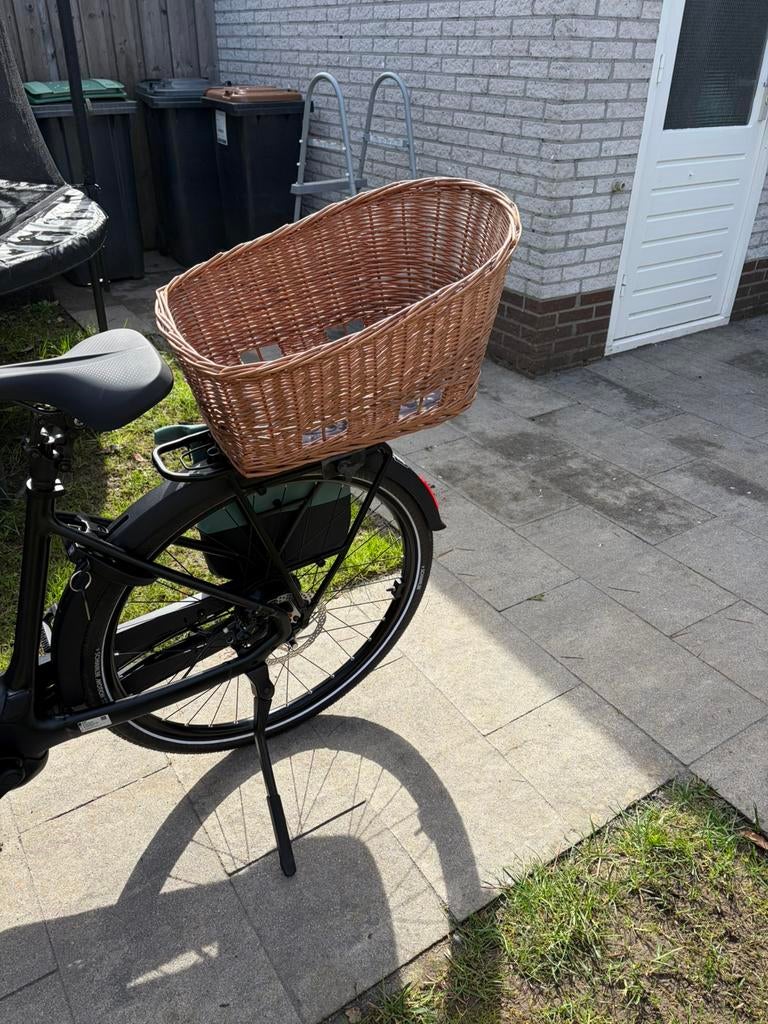 Basil hondenmand pasja maat M, Fietsen en Brommers, Fietsaccessoires | Fietsmanden, Ophalen, Zo goed als nieuw, Fietsmand