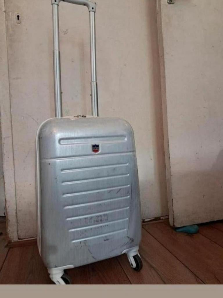 Te koop, Frontier merk reiskoffer/handBaggage met 4dubbele, Ophalen, Hard kunststof