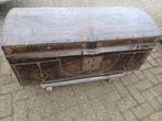 Antieke dekenkist met leer bekleed, Ophalen