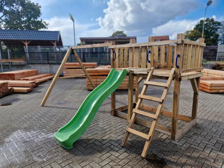 Speeltoren met schommel  actie op is op, Kinderen en Baby's, Speelgoed | Buiten | Speeltoestellen, Nieuw, Glijbaan, Schommel, Ophalen of Verzenden