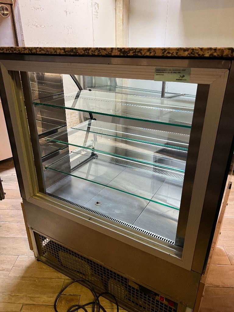 toonbank banket bakkerij, Ophalen, Brood en Banket