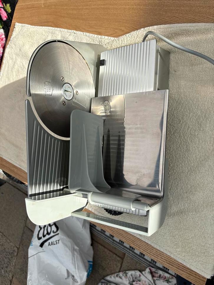 Elektrische Broodsnijmachine met Messenslijper, Witgoed en Apparatuur, Overige Witgoed en Apparatuur, Gebruikt, Ophalen