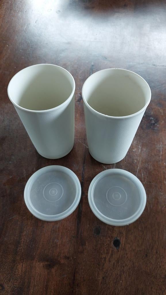 Tupperware bekers met deksel - set van 2, Ophalen of Verzenden, Gebruikt, Wit, Beker of Kan