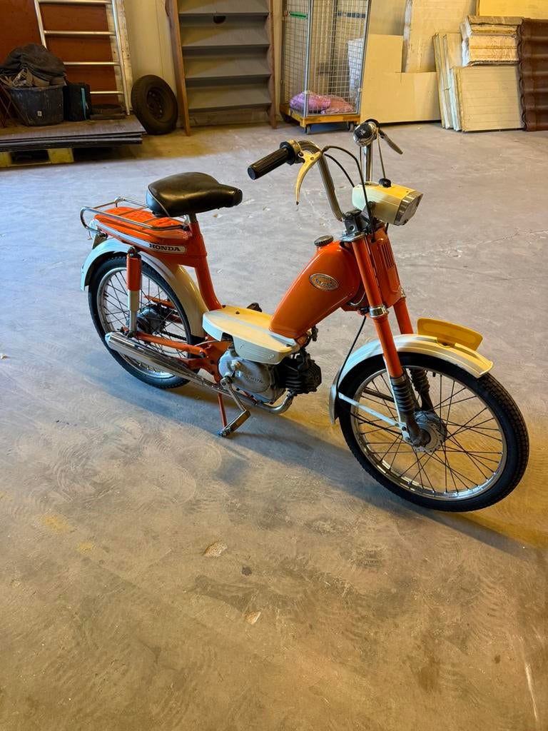 HONDA NOVIO PF50. In originele staat rijdt 45km, Fietsen en Brommers, Brommers | Oldtimers, Maximaal 45 km/u, 49 cc, Ophalen, Overige merken