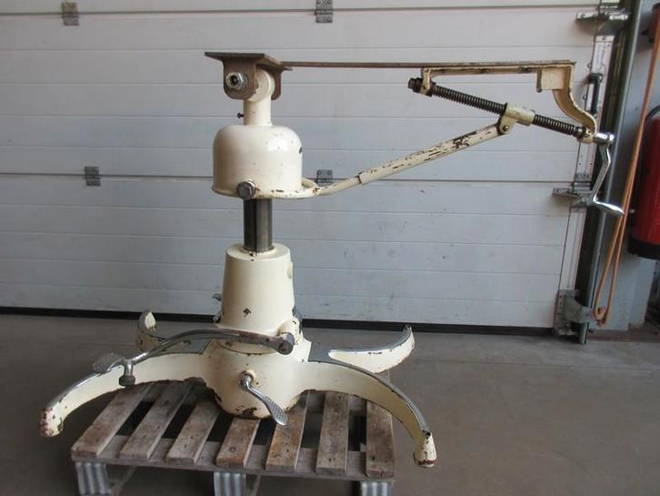 Nostalgische poot, hydraulisch voor stoel of tafel, Antiek en Kunst, Antiek | Woonaccessoires, Ophalen