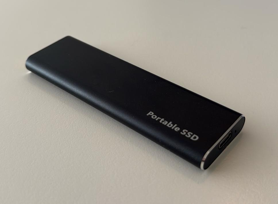 Portable SSD 1tb usb-c, Computers en Software, Harde schijven, SSD, Ophalen of Verzenden, Zo goed als nieuw, Laptop