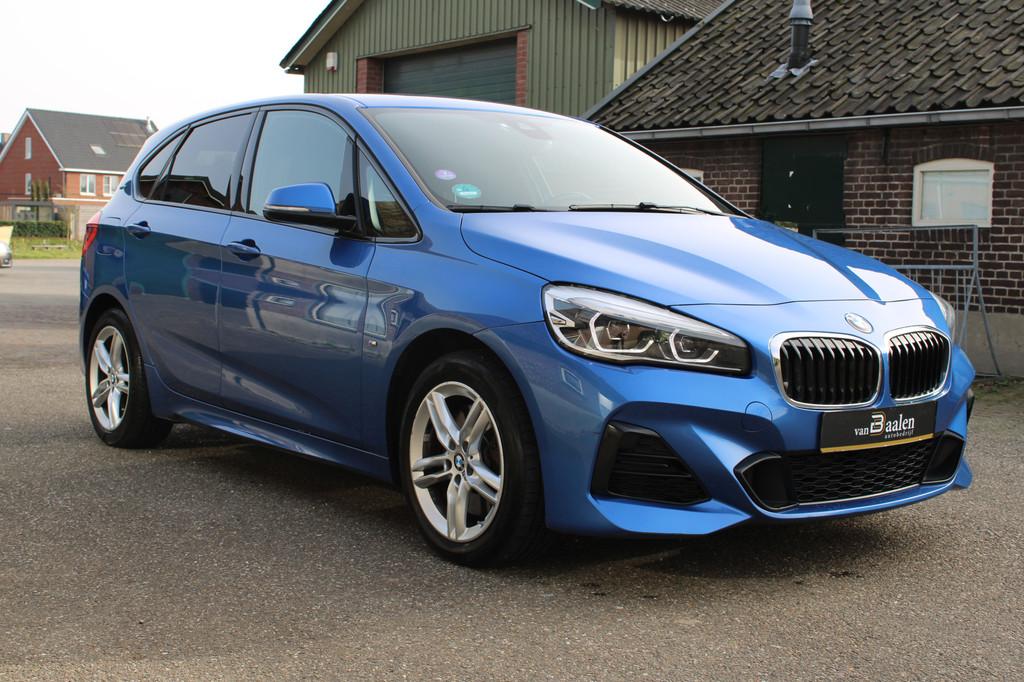 BMW 2 Serie Active Tourer 225xe EXECUTIVE PHEV M-SPORT LEER, Automaat, Gebruikt, Blauw, Bedrijf