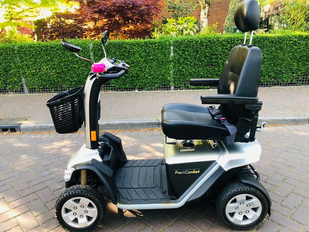 Snelle Scootmobiel Pride Royal XL 4 wiel, Diversen, Verpleegmiddelen, Zo goed als nieuw, Ophalen of Verzenden