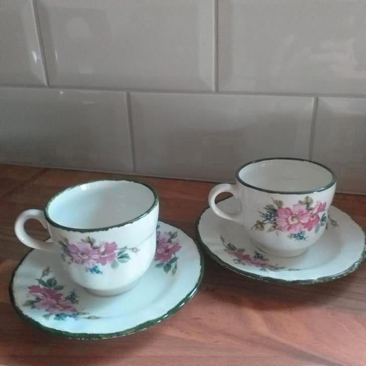 2 Brocante kop en schotels bloemen van Treviso Italië, Huis en Inrichting, Keuken | Servies, Ophalen of Verzenden, Gebruikt, Porselein
