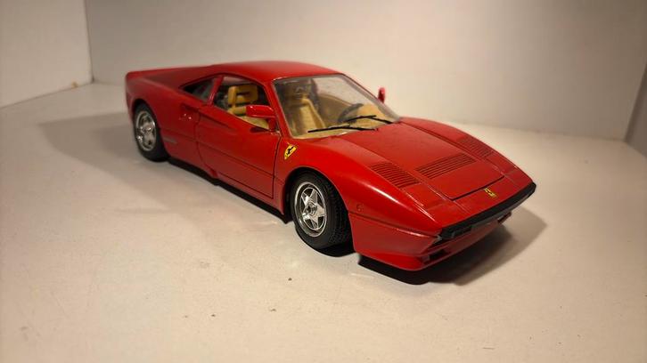 Ferrari 288 gto bburago 1.18, Hobby en Vrije tijd, Modelauto's | 1:18, Ophalen of Verzenden