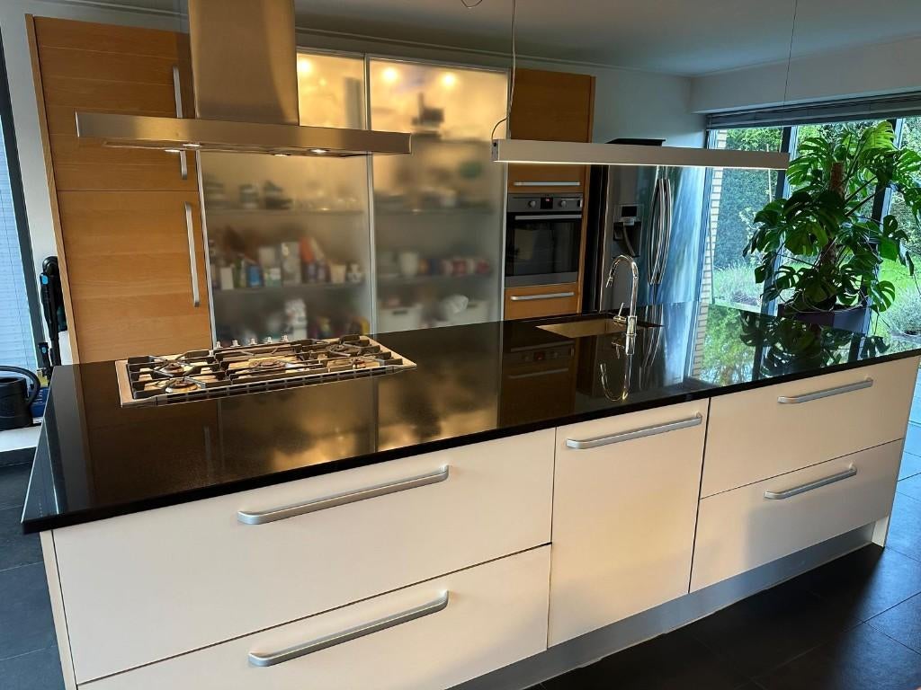 Keuken gratis afhalen, zelf demonteren in Lelystad, Huis en Inrichting, Keuken | Complete keukens, Gebruikt, Overige typen, Bruin