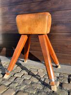 Vintage schaapslederen gymbok / turnpaard, Ophalen
