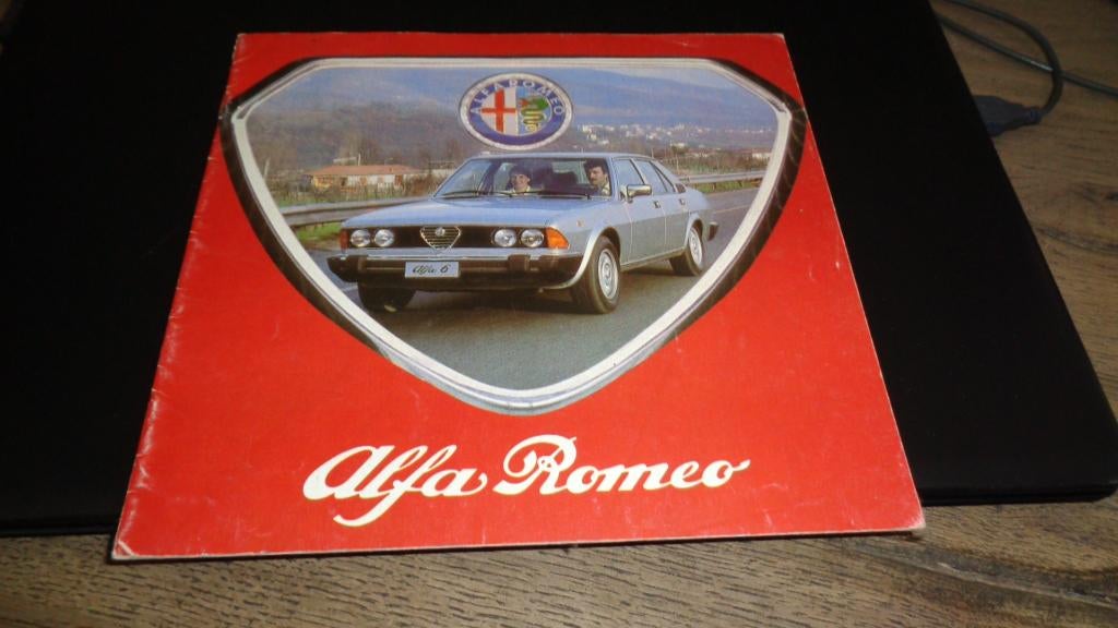 Folder  ALFA ROMEO  MODELLEN  ,  9-1979, Boeken, Auto's | Folders en Tijdschriften, Verzenden, Gelezen, Alfa Romeo