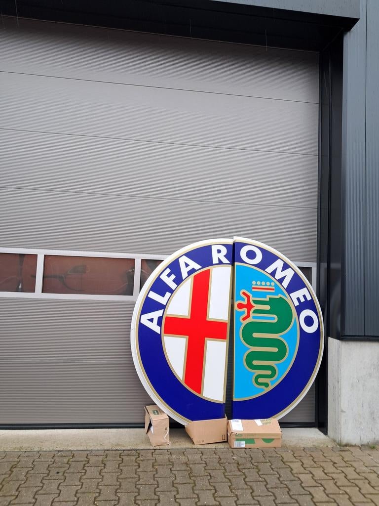 Licht doorlatende Alfa Romeo Logo gevel reclame 198cm Uniek, Ophalen, Reclamebord, Eu, Gebruikt