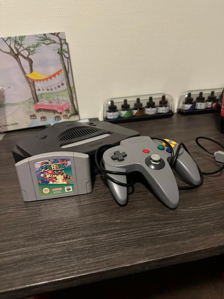 Nintendo 64 met controller en Super Mario 64, Ophalen of Verzenden, Gebruikt, Met 1 controller, Met games