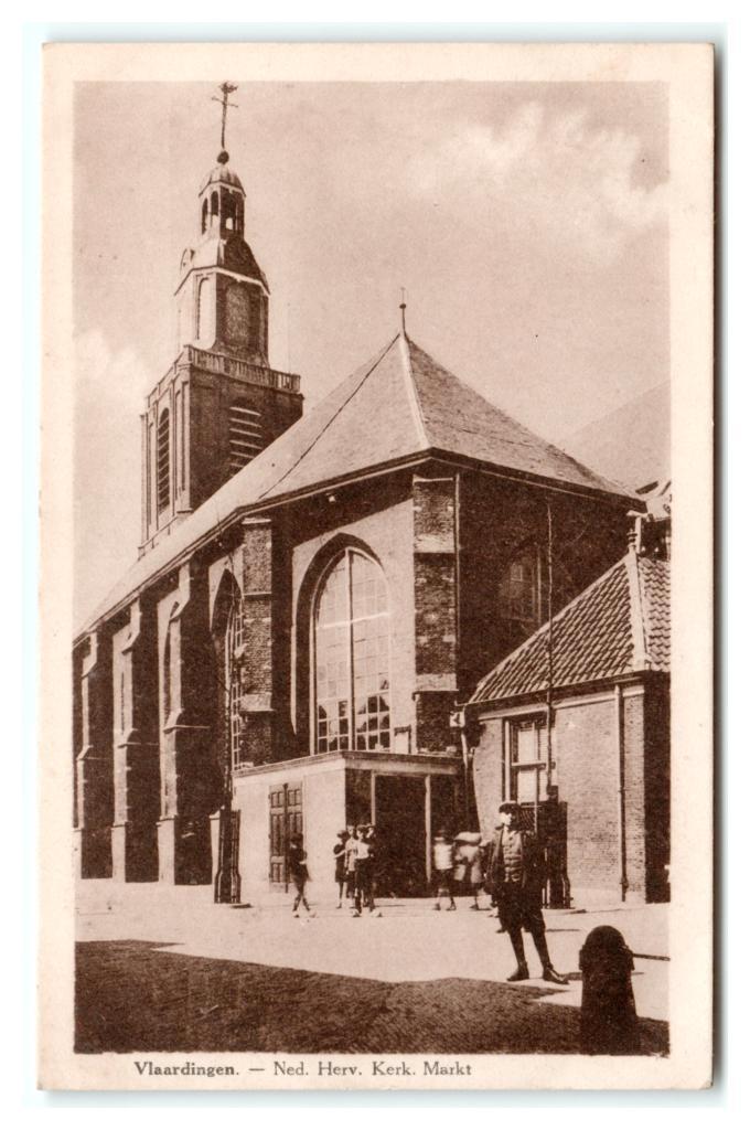 Vlaardingen, Ned. Herv. Kerk - Markt, Verzamelen, Ansichtkaarten | Nederland, Ongelopen, Zuid-Holland, 1920 tot 1940, Verzenden