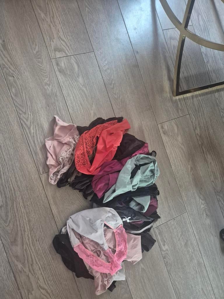 37 strings m.l ondergoed hunkmöller ea, Kleding | Dames, Ondergoed en Lingerie, Ophalen of Verzenden, String