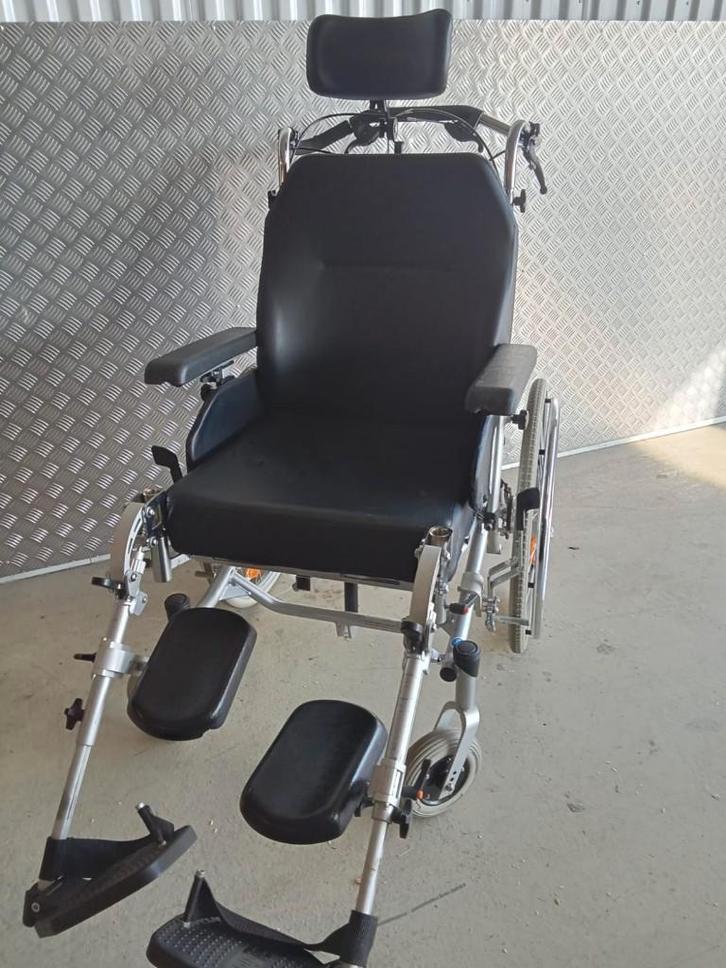 Kantelrolstoel, Diversen, Verpleegmiddelen, Zo goed als nieuw, Ophalen of Verzenden