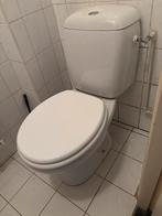 Witte staande toilet pot met stortbak, Doe-het-zelf en Verbouw, Sanitair, Ophalen of Verzenden, Gebruikt, Toilet