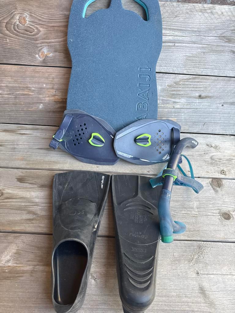 Complete Wedstrijdzwem Set: Vinnen, Plank, Handpeddels, Snor, Sport en Fitness, Overige Sport en Fitness, Ophalen, Gebruikt