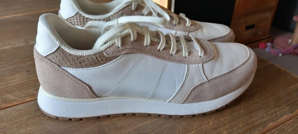 Zo goed als nieuwe Woden sneakers, Kleding | Dames, Schoenen, Beige, Ophalen of Verzenden, Woden, Sneakers of Gympen