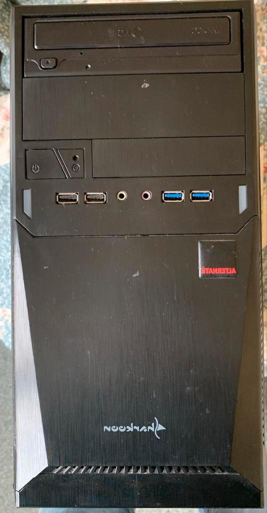 Sharkoon PC Desktop Computer - Zwart, Computers en Software, Desktop Pc's, Gebruikt, Onbekend, Minder dan 4 GB, Ophalen of Verzenden