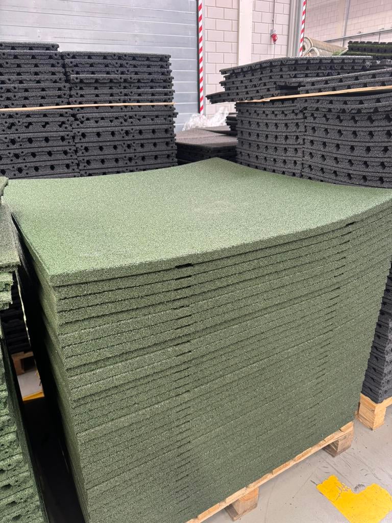 Groene Rubber Tegels 100 x 100 x 2.5cm €20.50,- per m2!, Tuin en Terras, Tegels en Klinkers, Stunttegels, Rubber, Ophalen of Verzenden