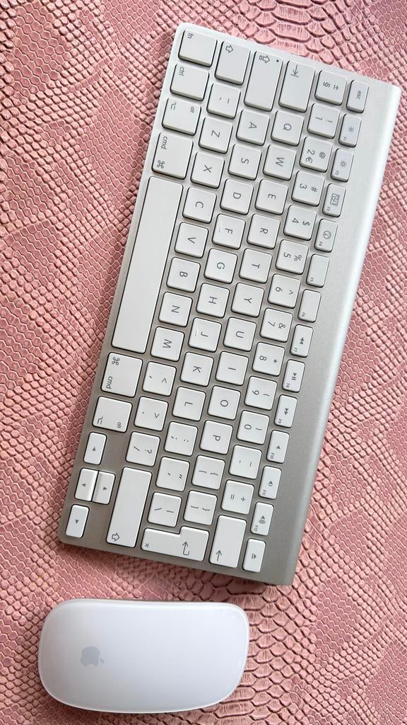 Apple Magic Keyboard en Magic Mouse set (A1296, A1314), Rechtshandig, Muis, Gebruikt, Toetsenbord en muis-set