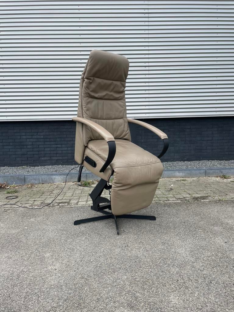 Prachtige bruine prominent sta op stoel / relax fauteuil, Ophalen, Minder dan 75 cm, Zo goed als nieuw, Nvt