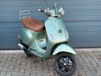 Vespa LXV50 Bromscooter 2 Takt Geel kenteken, Fietsen en Brommers, Scooters | Vespa, Ophalen, Maximaal 45 km/u, Zo goed als nieuw