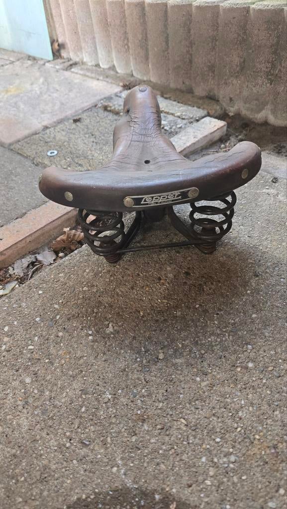 Lepper zadel, Ophalen