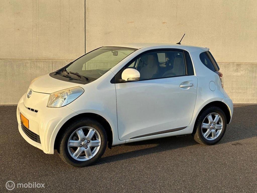 Toyota iQ 1.0 12 VVTi 3-DEURS AIRCO, Auto's, Toyota, Stof, Gebruikt, 4 stoelen, Bedrijf