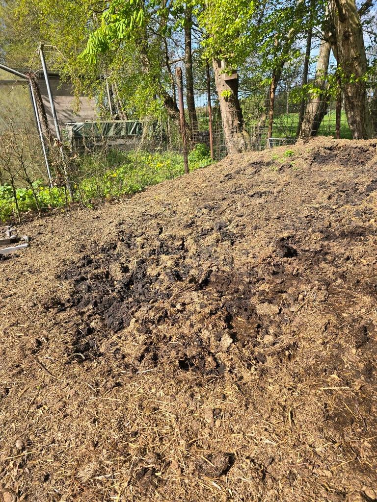 Paardenmest, Ophalen, Tuinaarde