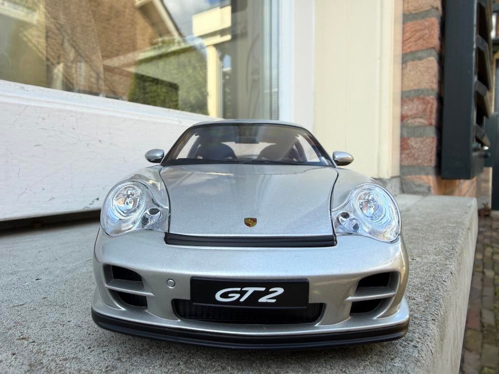 1:18 Porsche 911 996 GT2 zilvergrijs 2002 Autoart 77841, Auto, Autoart, Ophalen of Verzenden, Zo goed als nieuw