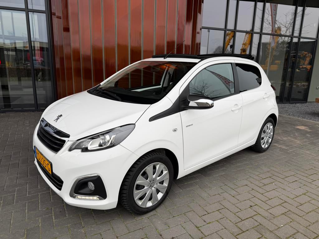 Peugeot 108 Allure Top. Camera, stoelverwarming, Bluetooth., Voorwielaandrijving, Stof, Zwart, Cabriolet