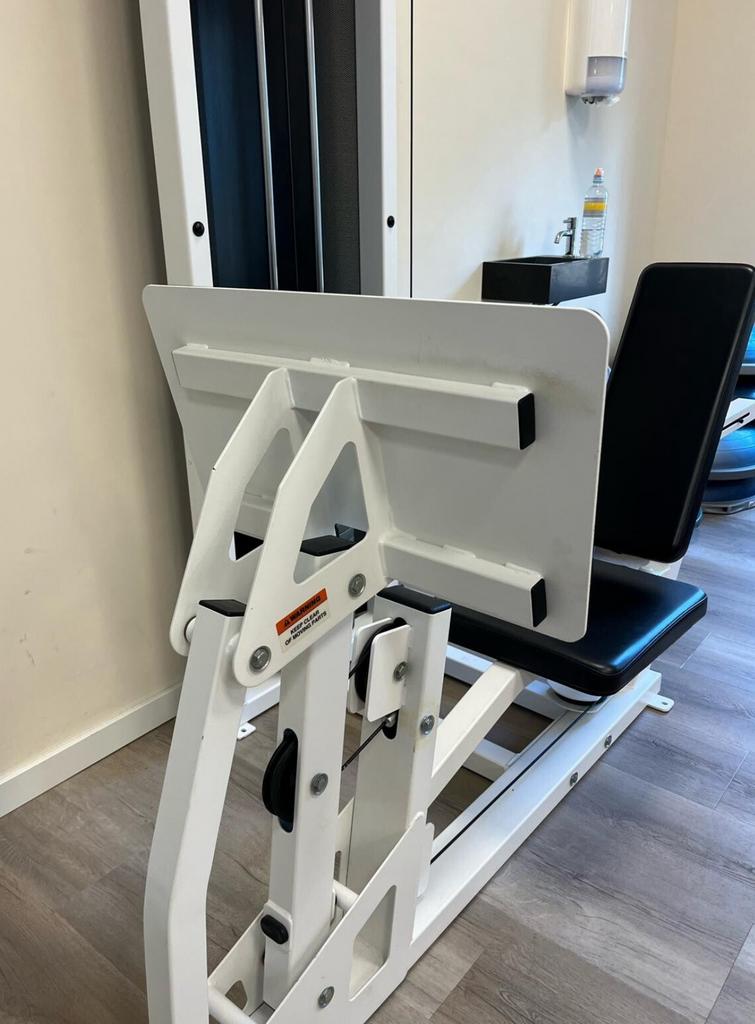 Life Fitness Fit Series Leg press/ Calf Raise White, Sport en Fitness, Fitnessmaterialen, Ophalen, Gebruikt, Overige typen, X