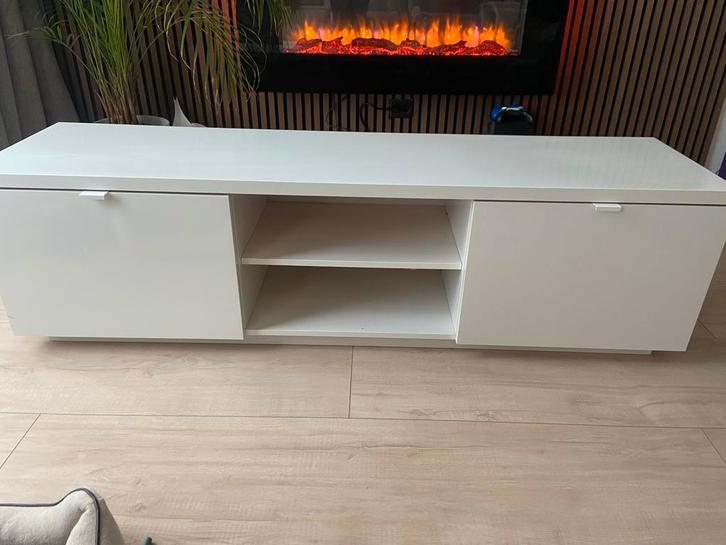 IKEA BYAS TV-meubel wit hoogglans 160x42x45cm, Huis en Inrichting, Kasten | Televisiemeubels, Ophalen, Overige materialen, 150 tot 200 cm