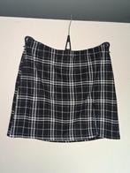 Zwart witte rok, Maat M, Kleding | Dames, Rokken, Maat 38/40 (M), Zwart, Ophalen of Verzenden, Zo goed als nieuw