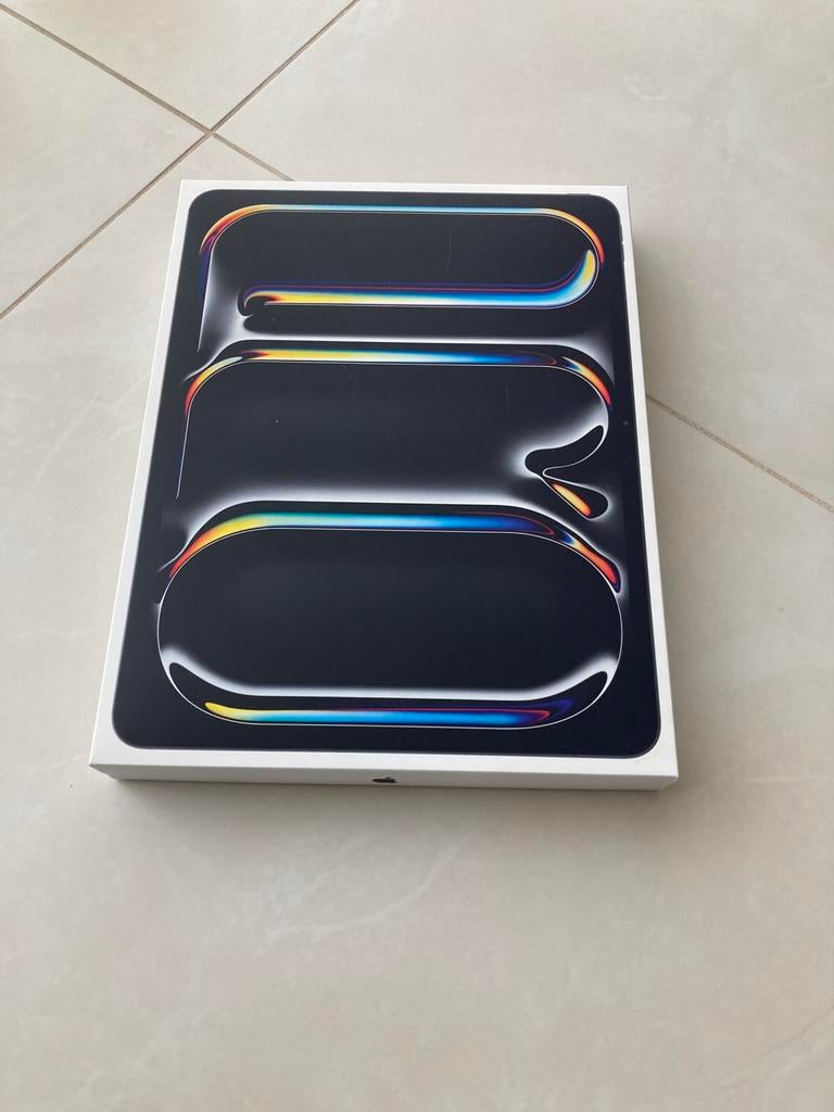 Ipad Pro 13 inch M5 chip wifi/5G Cell 512gb garantie/geseald, Computers en Software, Apple iPads, Ophalen, 13 inch of meer, Zwart