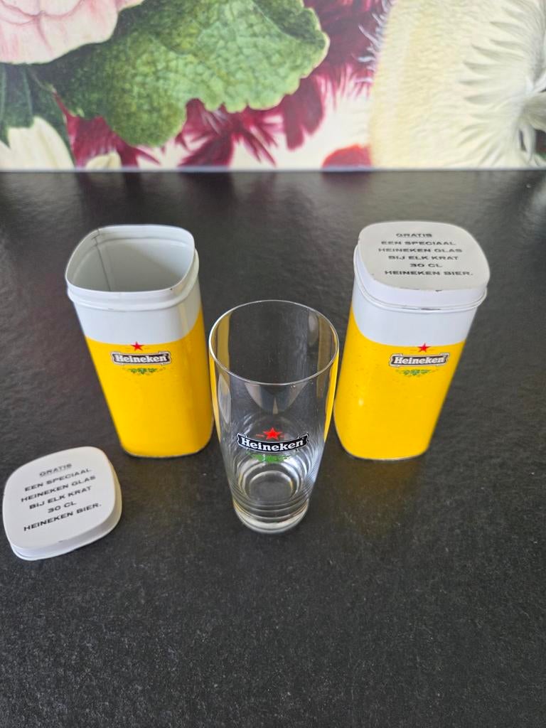 Twee Heineken blikken voor Heineken glas zie foto's, Verzamelen, Ophalen of Verzenden, Glas of Glazen, Heineken