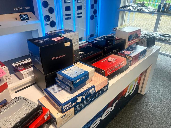 opruiming car audio ivm showroom verbouwing, Auto diversen, Autospeakers, Nieuw, Ophalen of Verzenden