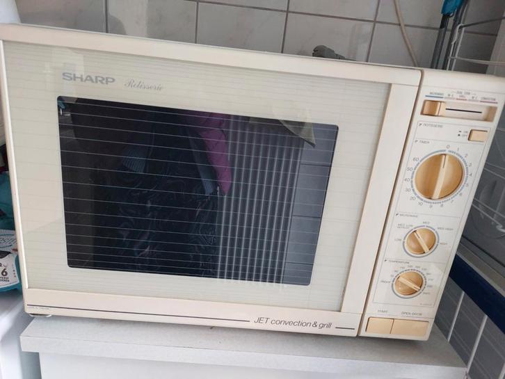 Sharp Combimagnetron - Onverwoestbaar!, Witgoed en Apparatuur, Magnetrons, Gebruikt, Vrijstaand, Combimagnetron, 45 tot 60 cm