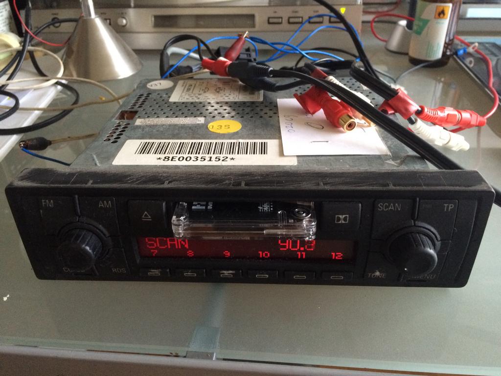 Audi Chorus 2 met Aux en canbus emulator, Auto diversen, Autoradio's, Ophalen of Verzenden