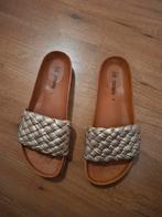 Mooie zgan gouden Verbena's slippers maat 40, Slippers, Overige kleuren, Ophalen of Verzenden, Zo goed als nieuw